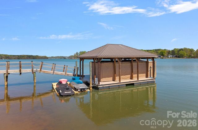 223 Wilson Lake Road, Mooresville, NC 28117