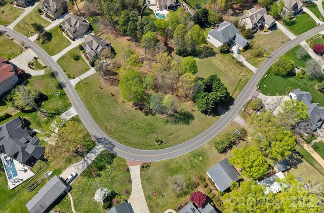 223 Wilson Lake Road, Mooresville, NC 28117