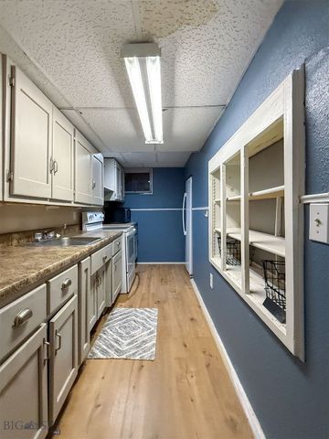 1423 4th Avenue N, Great Falls, MT 59401
