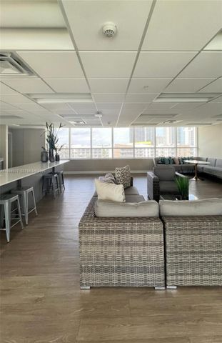 321 NE 26th St 514, Miami, FL 33137