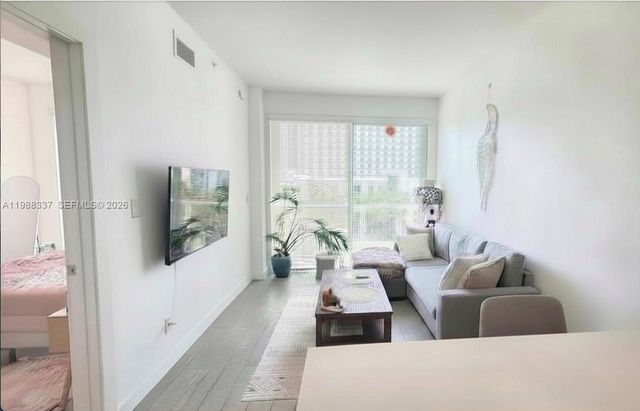 321 NE 26th St 514, Miami, FL 33137