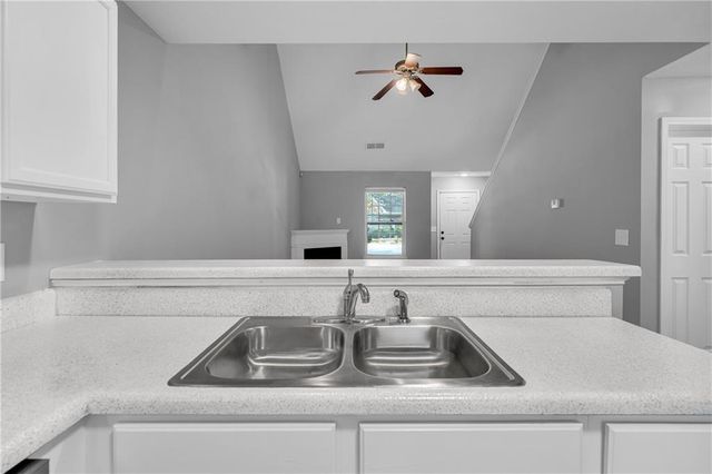 3042 Broadleaf Trail, Fairburn, GA 30213