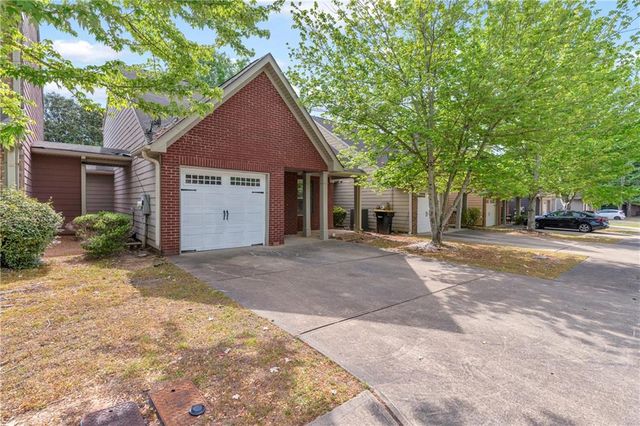 3042 Broadleaf Trail, Fairburn, GA 30213