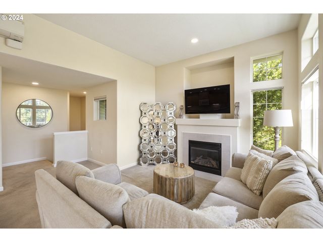 14655 Sw BEARD Rd 201, Beaverton, OR 97007