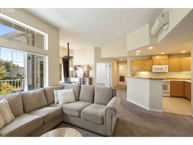 14655 Sw BEARD Rd 201, Beaverton, OR 97007