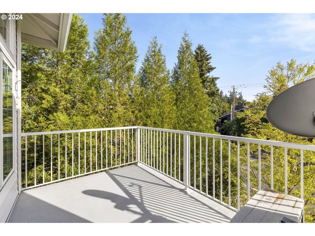14655 Sw BEARD Rd 201, Beaverton, OR 97007