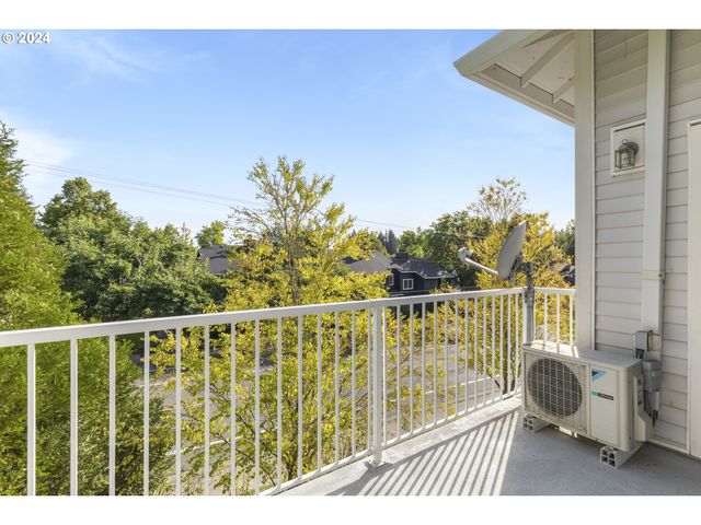 14655 Sw BEARD Rd 201, Beaverton, OR 97007