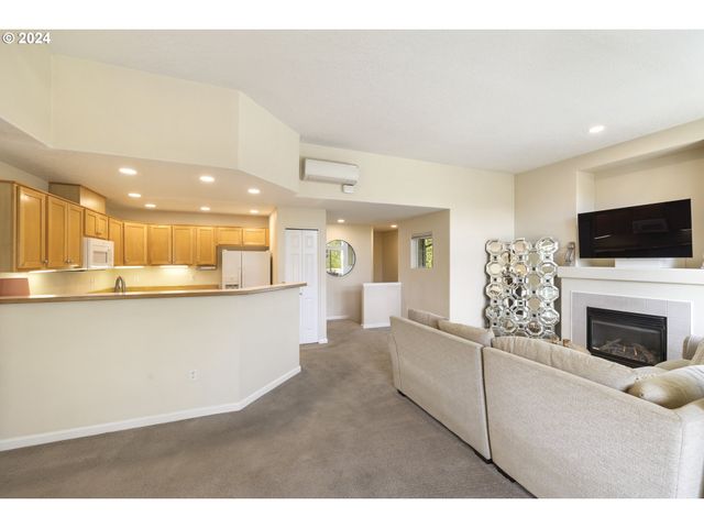 14655 Sw BEARD Rd 201, Beaverton, OR 97007