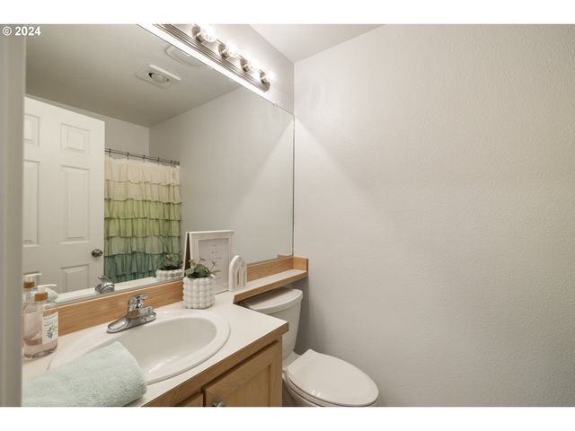 14655 Sw BEARD Rd 201, Beaverton, OR 97007