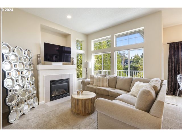 14655 Sw BEARD Rd 201, Beaverton, OR 97007