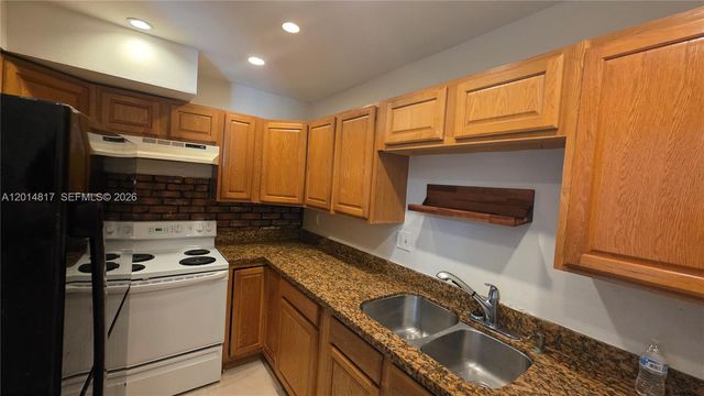 5958 NW 24th Ct 1, Sunrise, FL 33313
