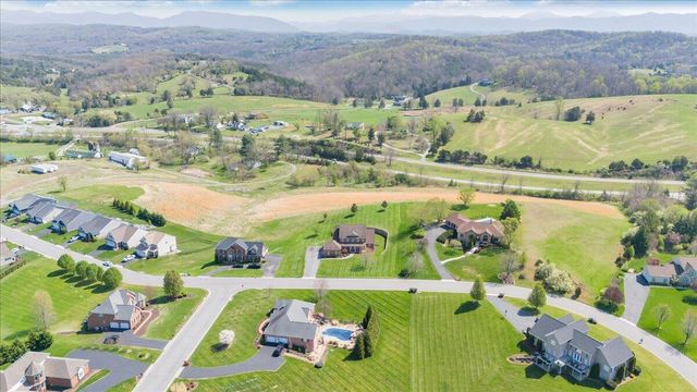 220 Settlers RD, Fincastle, VA 24090