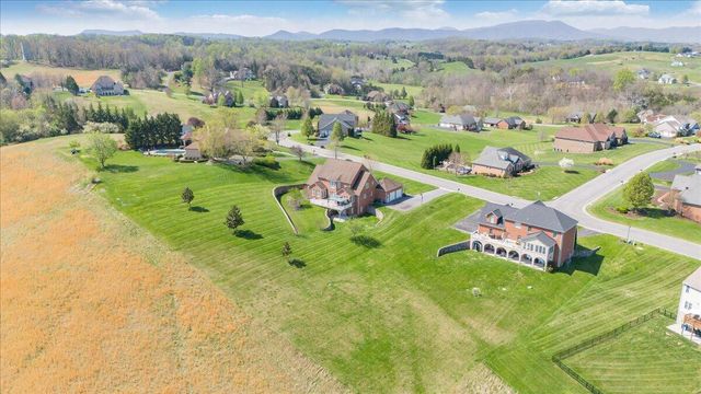 220 Settlers RD, Fincastle, VA 24090