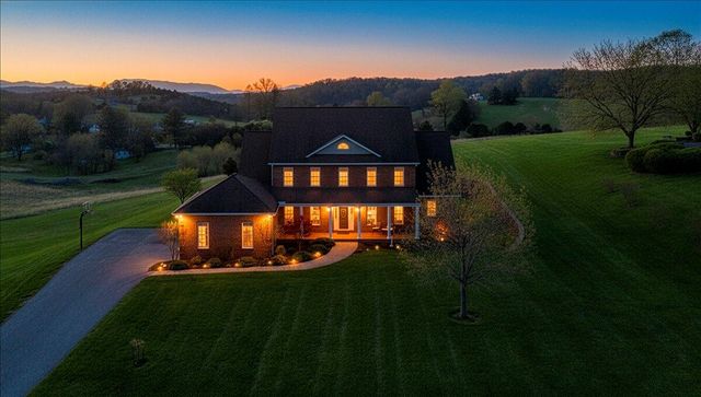 220 Settlers RD, Fincastle, VA 24090