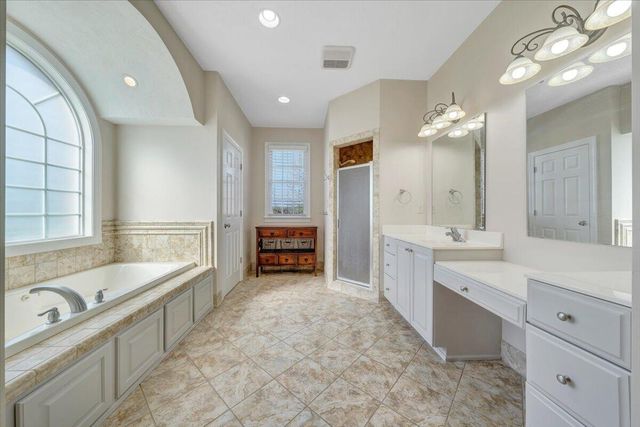 220 Settlers RD, Fincastle, VA 24090