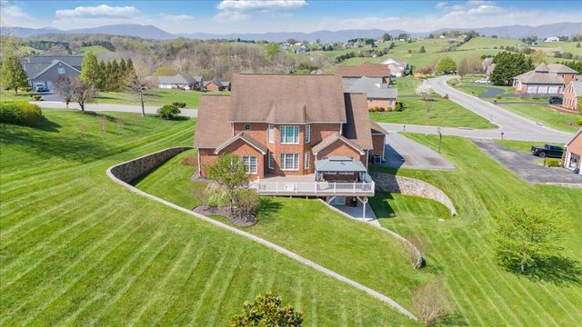 220 Settlers RD, Fincastle, VA 24090