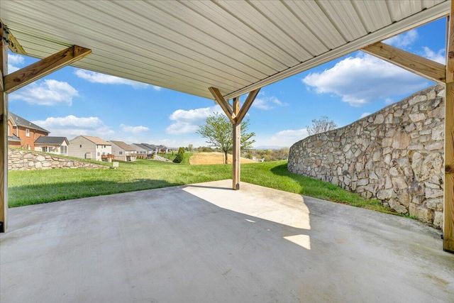 220 Settlers RD, Fincastle, VA 24090