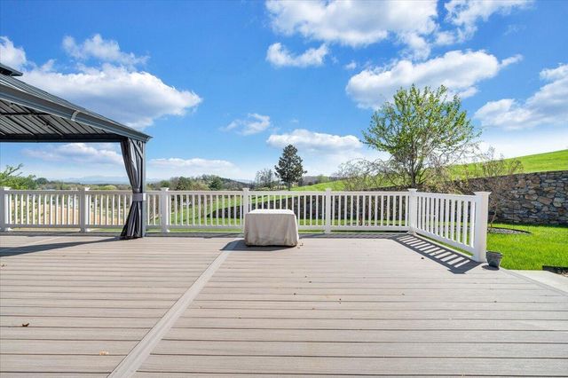 220 Settlers RD, Fincastle, VA 24090