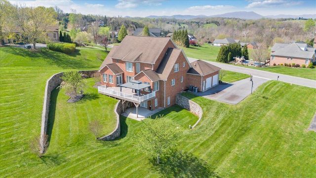 220 Settlers RD, Fincastle, VA 24090
