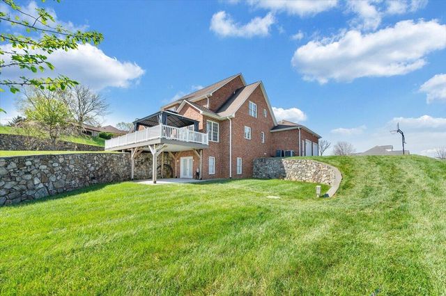 220 Settlers RD, Fincastle, VA 24090