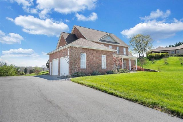220 Settlers RD, Fincastle, VA 24090