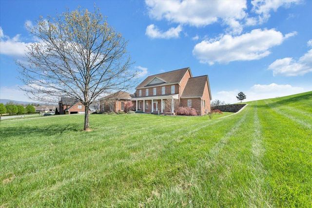 220 Settlers RD, Fincastle, VA 24090