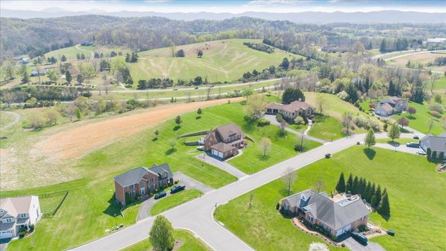 220 Settlers RD, Fincastle, VA 24090