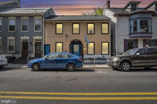 10 W POMFRET ST, Carlisle, PA 17013