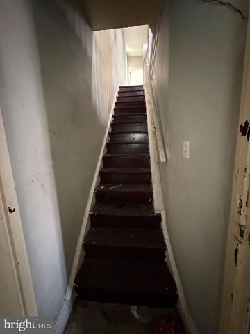 522 W SOMERVILLE AVE, Philadelphia, PA 19120