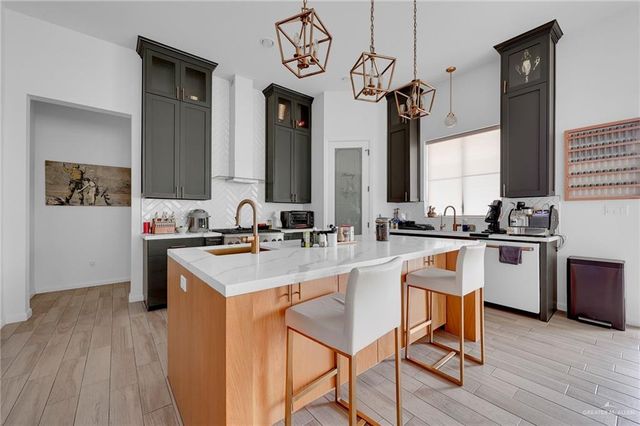 800 Grambling Avenue, Mcallen, TX 78504