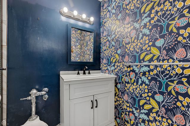 1401 E 55th Street 307N, Chicago, IL 60615