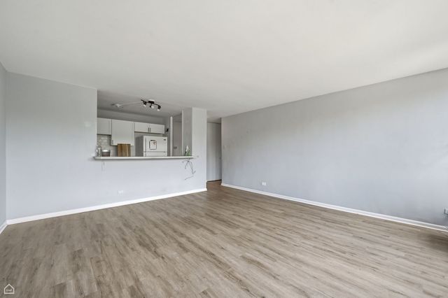 1401 E 55th Street 307N, Chicago, IL 60615