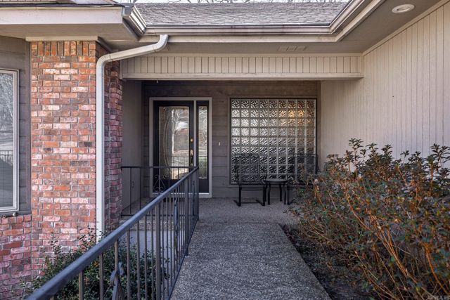 10 Emanuel Place, Hot Springs Village, AR 71909