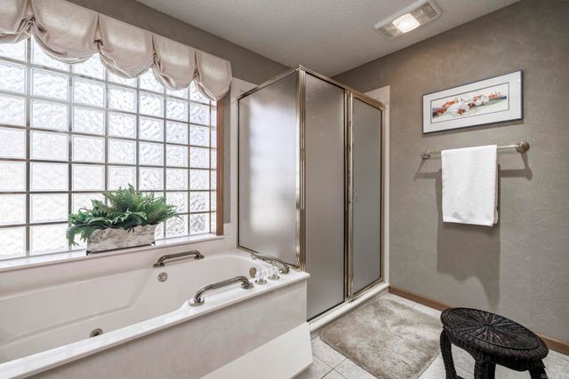 10 Emanuel Place, Hot Springs Village, AR 71909