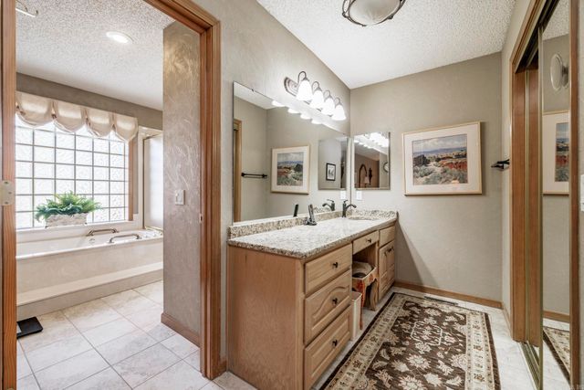 10 Emanuel Place, Hot Springs Village, AR 71909