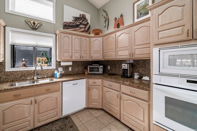 10 Emanuel Place, Hot Springs Village, AR 71909