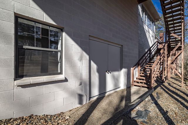 10 Emanuel Place, Hot Springs Village, AR 71909