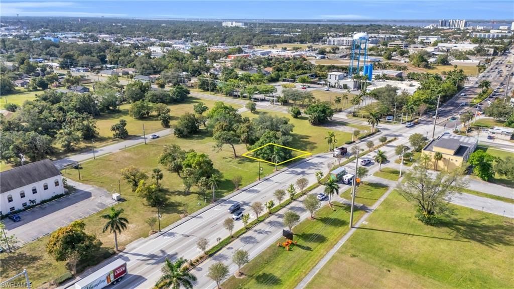 2726 Dr Martin Luther King Jr BLVD, FORT MYERS, FL 33916 — photo 3