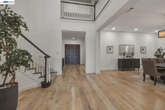 2049 Elderberry Dr, San Ramon, CA 94582