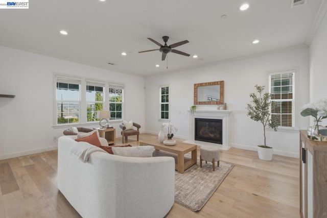 2049 Elderberry Dr, San Ramon, CA 94582