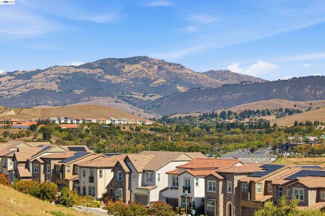 2049 Elderberry Dr, San Ramon, CA 94582