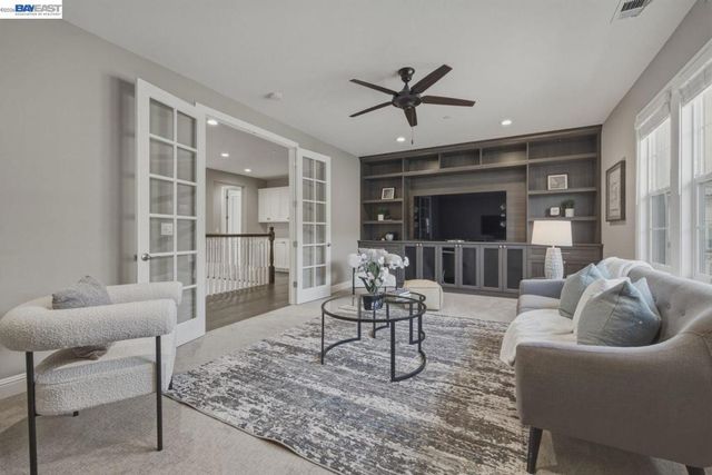 2049 Elderberry Dr, San Ramon, CA 94582