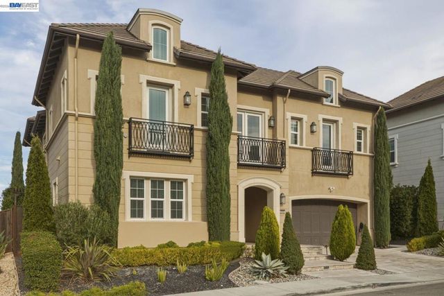 2049 Elderberry Dr, San Ramon, CA 94582