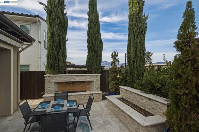 2049 Elderberry Dr, San Ramon, CA 94582