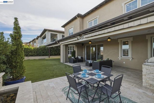 2049 Elderberry Dr, San Ramon, CA 94582