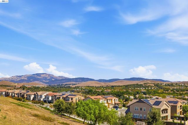 2049 Elderberry Dr, San Ramon, CA 94582