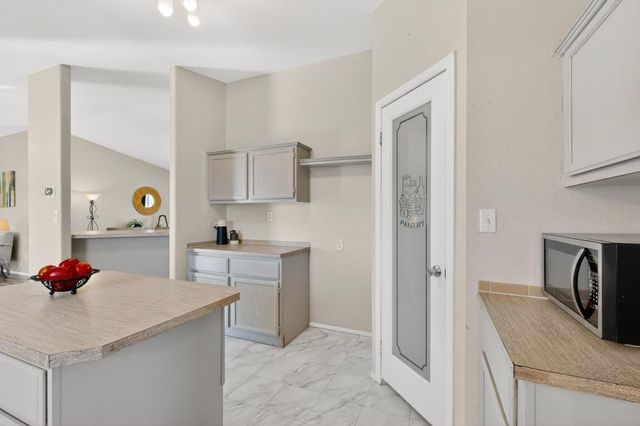 1551 Acapulco Road NE, Rio Rancho, NM 87144