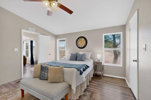 1551 Acapulco Road NE, Rio Rancho, NM 87144