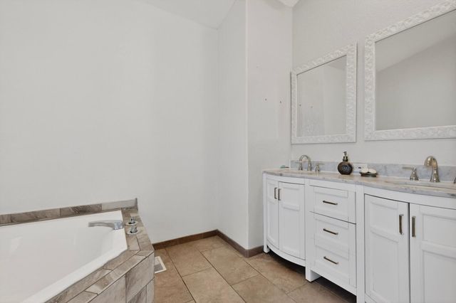 1551 Acapulco Road NE, Rio Rancho, NM 87144
