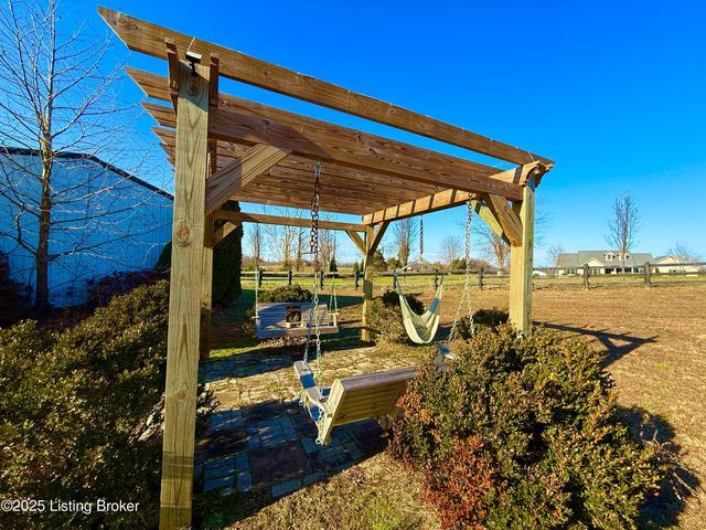 992 McGrew Church Rd, Leitchfield, KY 42754